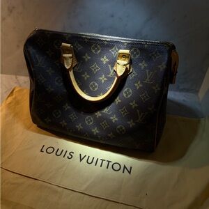 Authentic Louis Vuitton Speedy 30 Monogram Handbag